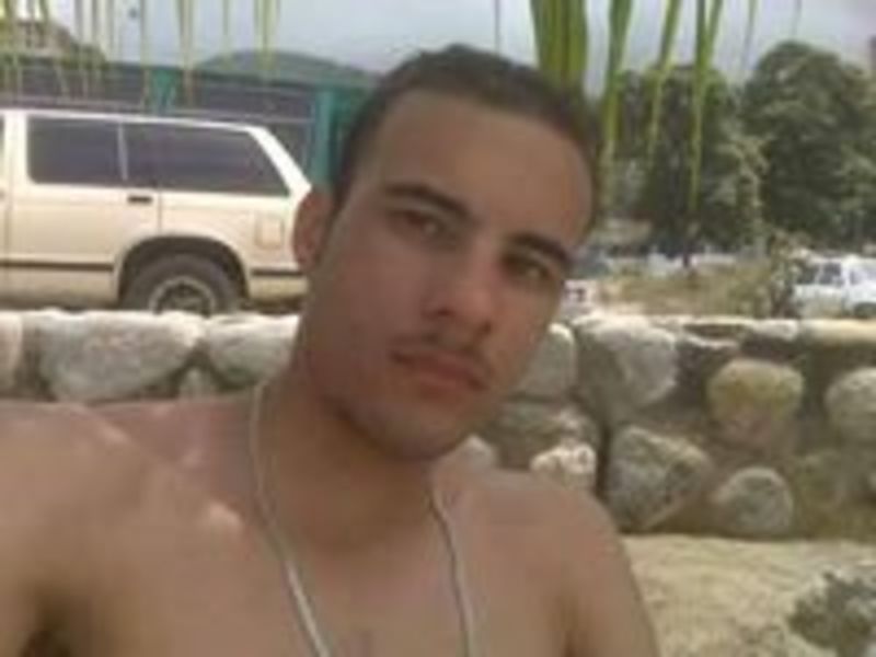 Date this gorgeous Venezuela man Yordy from Caracas VE2362