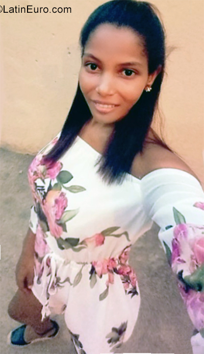 Date this sensual Dominican Republic girl Yafreisy from San Cristóbal DO36070