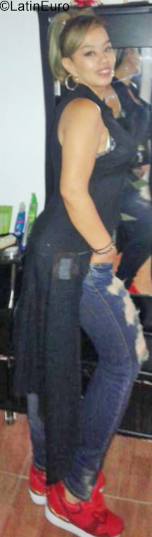 Date this stunning Colombia girl Monica from Medellin CO25417