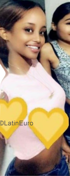 Date this happy Dominican Republic girl Smerlyn from Bonao DO34938