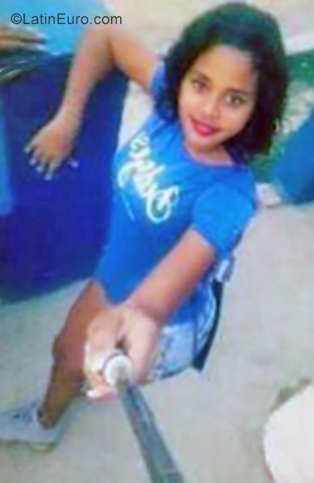 Date this stunning Dominican Republic girl Jennifer from Santo Domingo DO34943