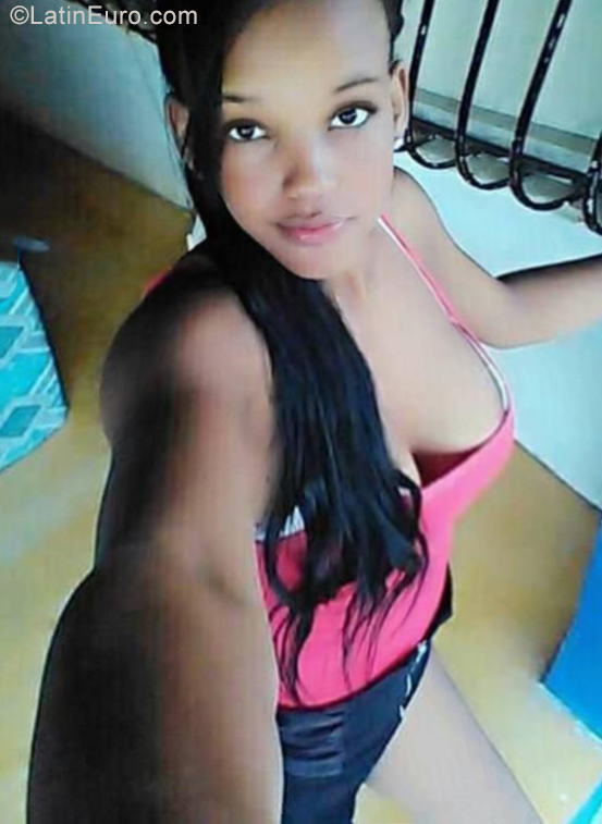 Date this cute Dominican Republic girl Belkis from Santiago DO34974