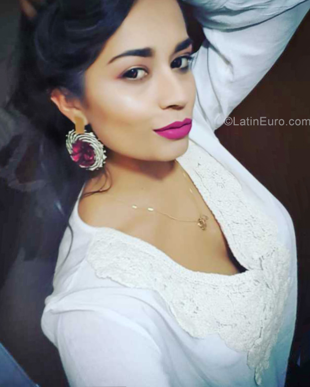 Date this fun Colombia girl Carol from Bogota CO25475