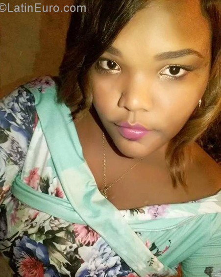 Date this cute Dominican Republic girl Walquin from Santo Domingo DO35051