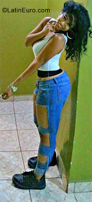 Date this good-looking Dominican Republic girl Ariana from La Romana DO39989