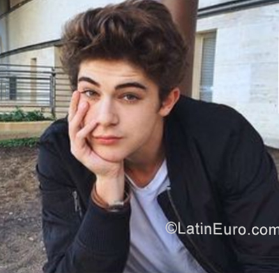 Date this young Argentina man Massi from Pergamino AR196