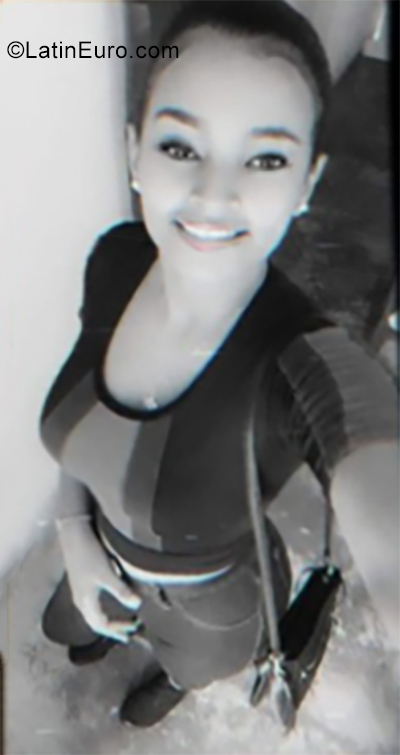 Date this gorgeous Dominican Republic girl Luisa from Santiago De Los Caballeros DO35112