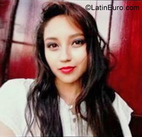 Date this happy Honduras girl Teresa from La Ceiba HN2661