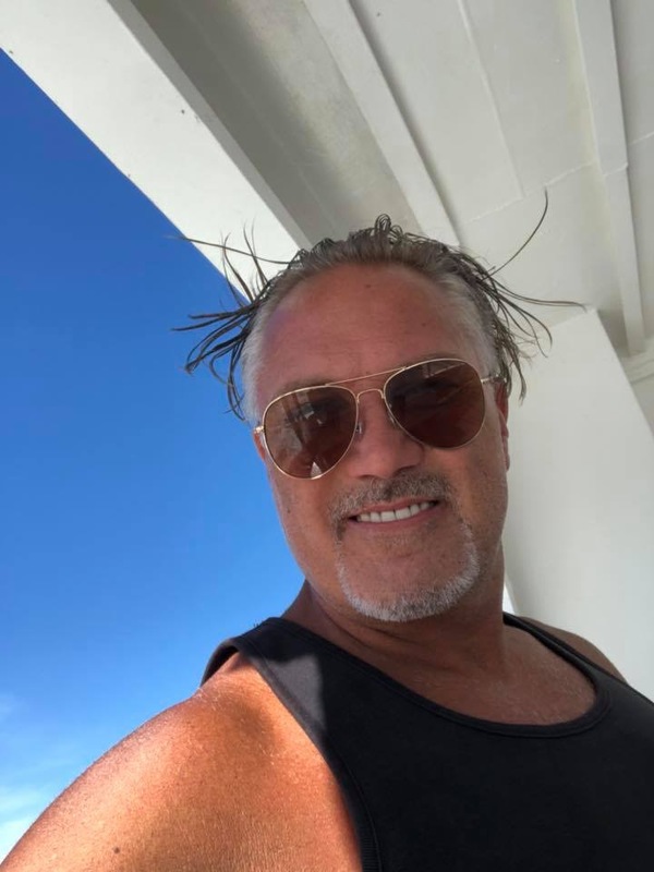 Date this stunning Chile man Bastian from chile SE257