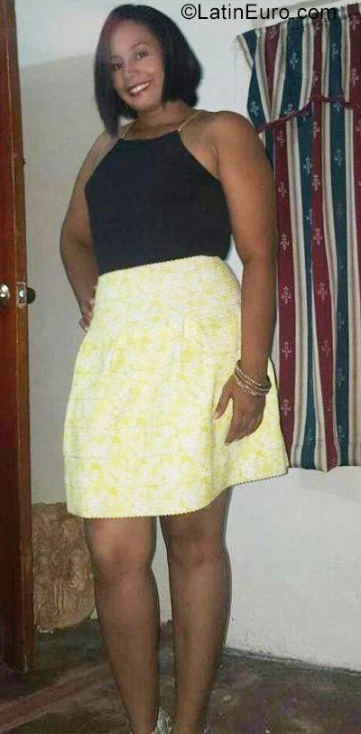 Date this happy Colombia girl Liseth from Cartagena CO25630