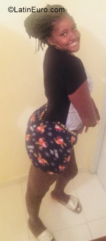 Date this beautiful Dominican Republic girl Ruth from San Pedro De Macoris DO35318