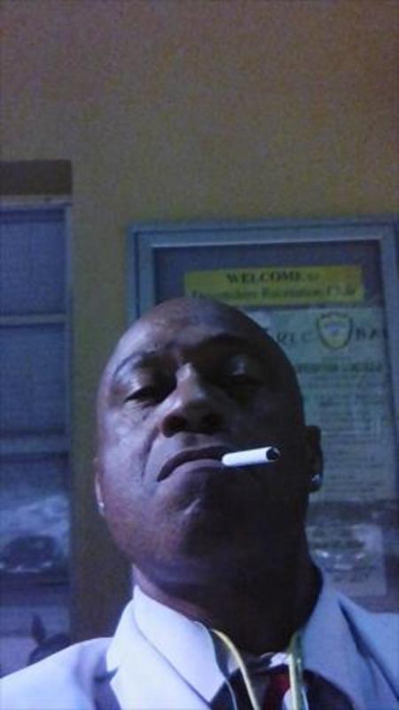 Date this funny Bermuda man Gundo from Bermuda BM39