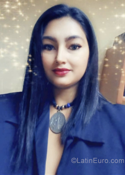 Date this georgeous Venezuela girl Rus from Caracas VE2527