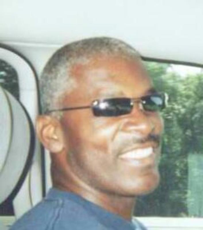 Date this nice looking United States man Luis from Dallas US20136
