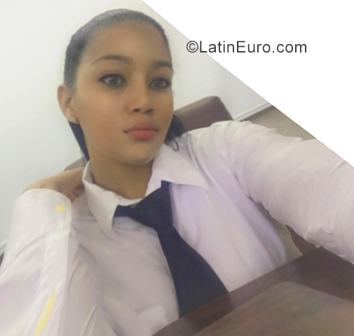 Date this exotic Dominican Republic girl Vilianny from Puerto Plata DO35425