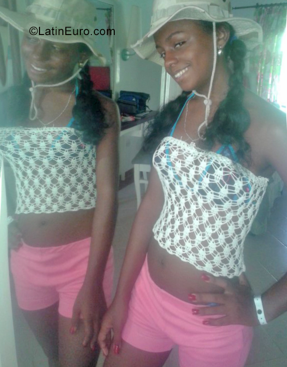 Date this tall Cuba girl Laura from Santiago De Cuba CU550