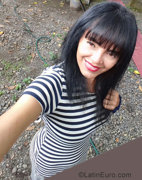 Date this hot Ecuador girl Nurys from Quevedo EC347