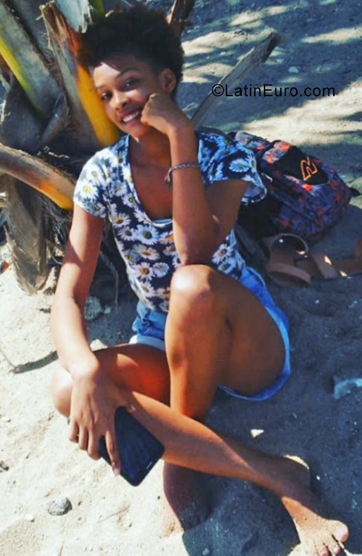 Date this tall Dominican Republic girl Yafru from San Cristobal DO35505