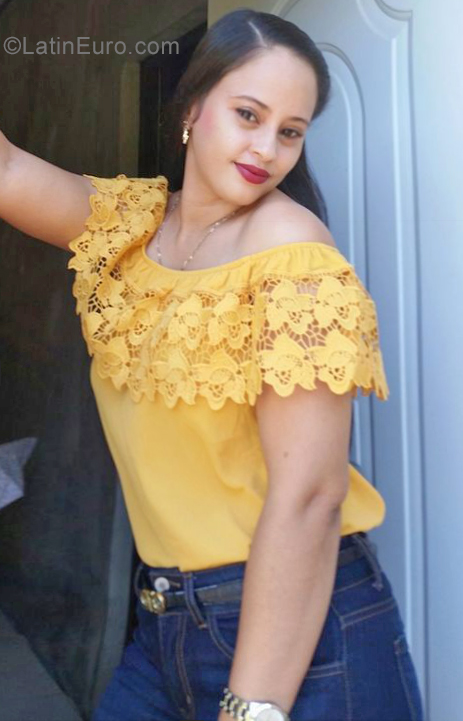 Date this funny Dominican Republic girl Dayana from Santiago DO35509