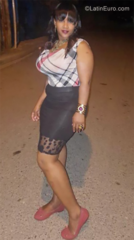 Date this fun Dominican Republic girl Yohanny from Santo Domingo DO35522