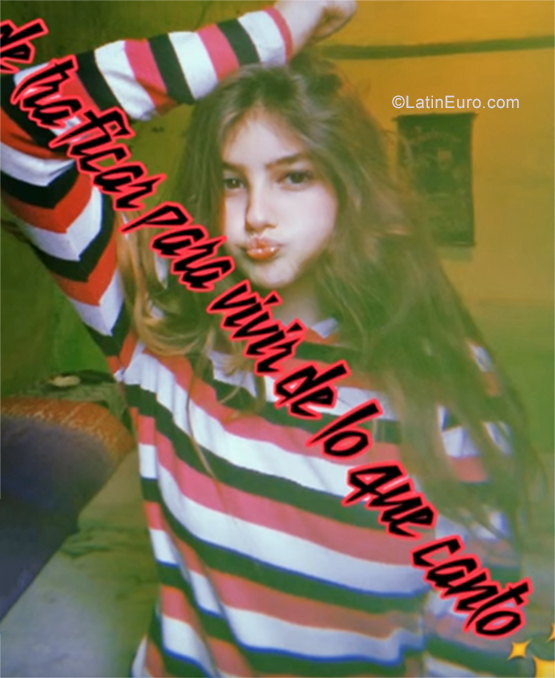 Date this attractive Argentina girl Sofia from Buenos Aires AR211