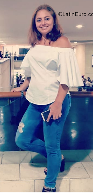 Date this cute Colombia girl Consuelo from Cali CO25834
