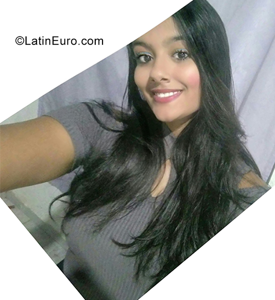 Date this beautiful Brazil girl Tamiras from Fortaleza BR10905