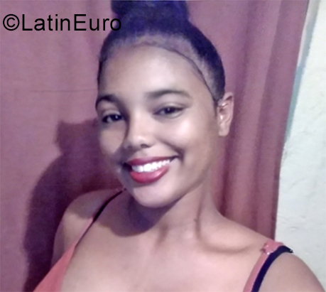 Date this fun Dominican Republic girl Erika from San Francisco de Marcoris DO35693