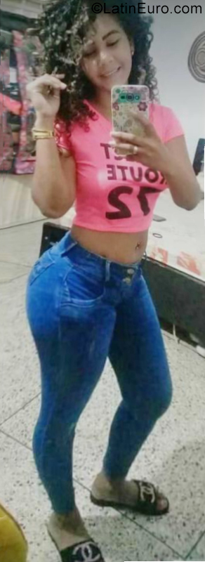 Date this exotic Venezuela girl Roxana from Valencia VE2613