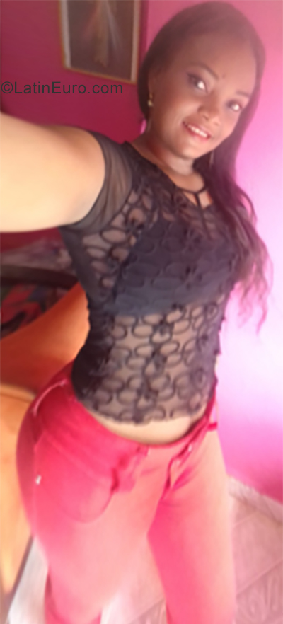Date this hot Colombia girl Yuly from Buenaventura CO25908