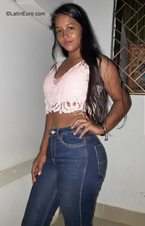Date this fun Colombia girl Wendy from Sincelejo CO25909