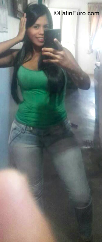 Date this charming Venezuela girl Orlenyis from Coro VE2616