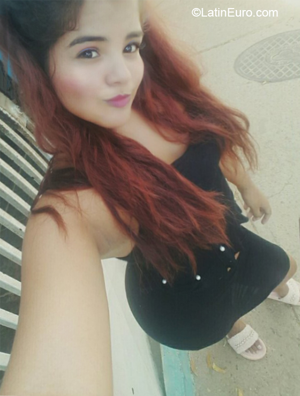 Date this nice looking Venezuela girl Andrea from Trujillo VE2633