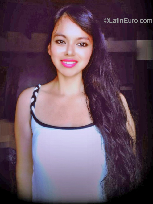 Date this passionate Bolivia girl Emylse from La Paz BO55