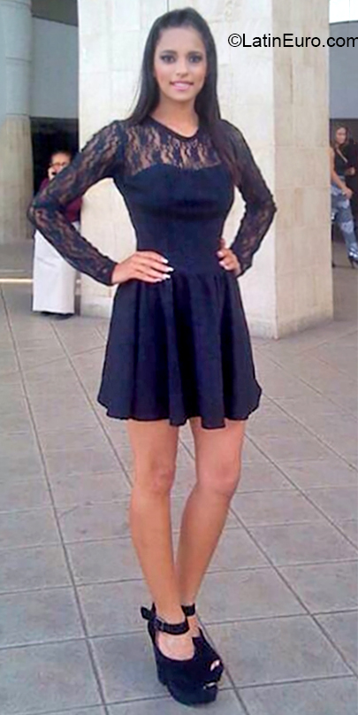 Date this delightful Colombia girl Genesis from Bogota CO26006