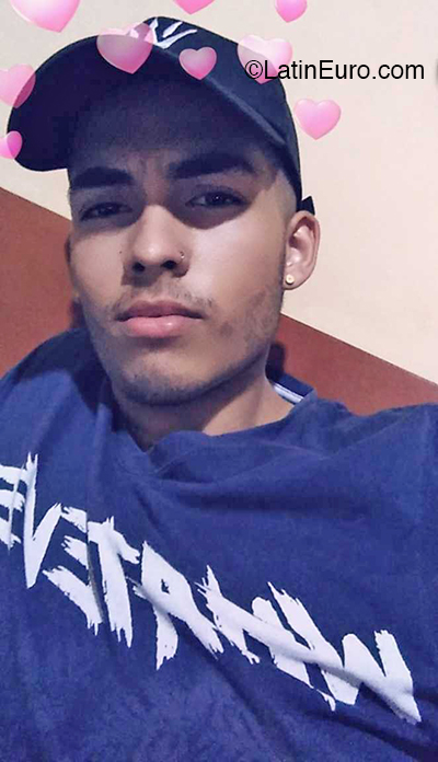 Date this good-looking Colombia man Jhonatan from Pereira CO26052