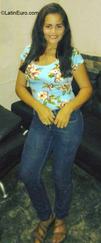 Date this lovely Venezuela girl Jaki from Maturin VE2710