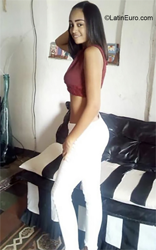 Date this beautiful Venezuela girl Venezolana from Caracas VE2716