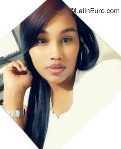 Date this lovely Dominican Republic girl Victoria from Santiago DO36203