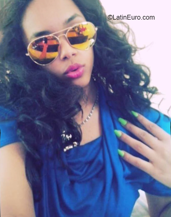 Date this hard body Dominican Republic girl Elizaberh from San cristobal DO36215