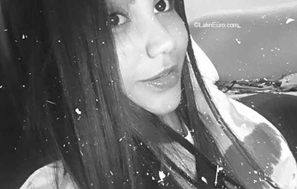 Date this funny Colombia girl Katerine from Bogota CO26193