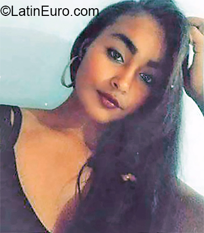 Date this tall Brazil girl Welen from Belo Horizonte BR10942