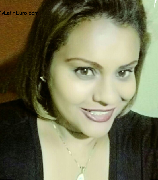 Date this hot Colombia girl Sagaria from Bogota CO26195
