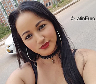Date this tall Colombia girl Ingrid from Bucaramanga CO26219