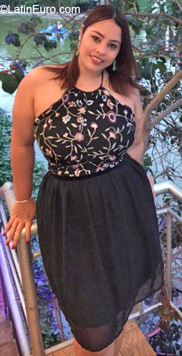 Date this georgeous Dominican Republic girl Ingrid from Santo Domingo DO36419