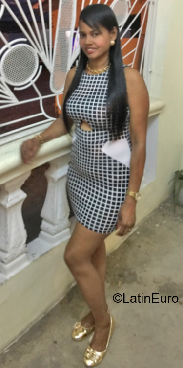 Date this athletic Dominican Republic girl Mary from Bani DO36467