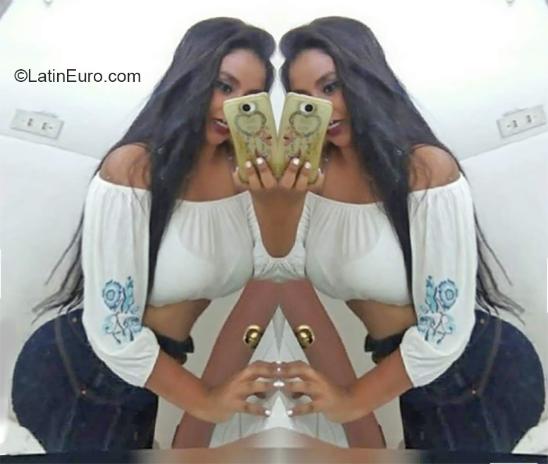 Date this beautiful Peru girl Daniela from Araquipa PE1455