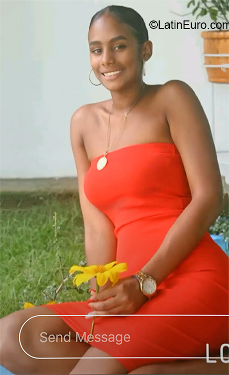 Date this good-looking Dominican Republic girl Scarlin from Santiago DO36565