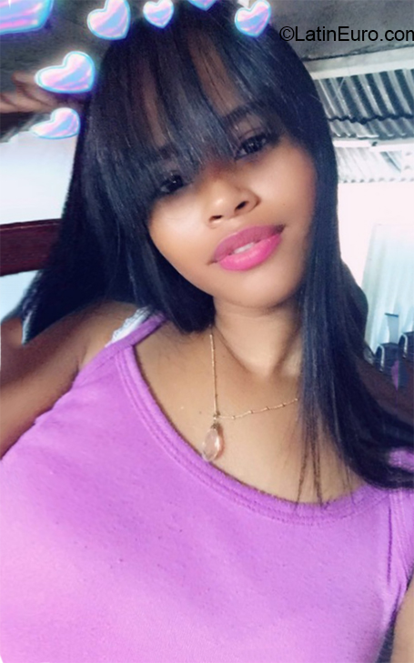 Date this attractive Dominican Republic girl Lenita from Santiago DO36593