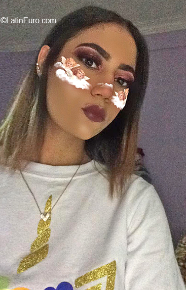 Date this foxy Dominican Republic girl Alexandra from Santo Domingo DO36629